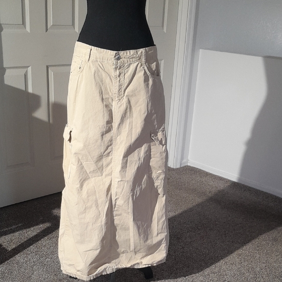 Zara Dresses & Skirts - Zara Cream Cargo Maxi Skirt